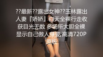 大神潜入女厕偷拍两个漂亮美女看到粉嫩的鲍鱼 走不动了非得撸撸才行