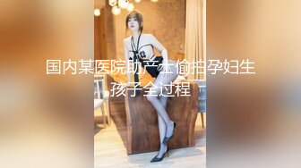  女同姐妹花高颜值的小受受，全程露脸被骚姐姐吃奶舔逼，小乳夹伺候着