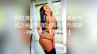 穿上高跟陪狼友发骚，颜值不错的美女模特跟狼友互动撩骚听指挥大秀直播，揉奶玩逼敞开腿掰开骚穴给狼友看