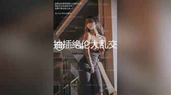 性感黑衣短裤妹子啪啪边口交扣逼上位骑坐拉着手后入抽插