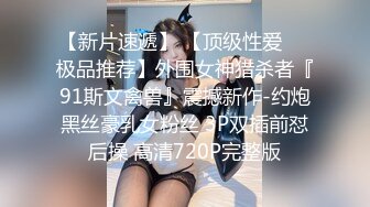 尾随偷拍极品高颜值美女捂裙仍被抄底..花内前抄深深B缝隙宽松花短裙美女逛商场..选商品被抄底蕾丝边内裤