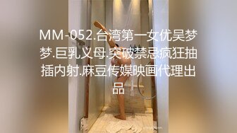 JK嫩嫩小美女白皙肉肉很让人心动，在酒店各种方式美美全都享受爽，用绳子捆绑玩弄，笔直美腿大力张开啪啪抽送